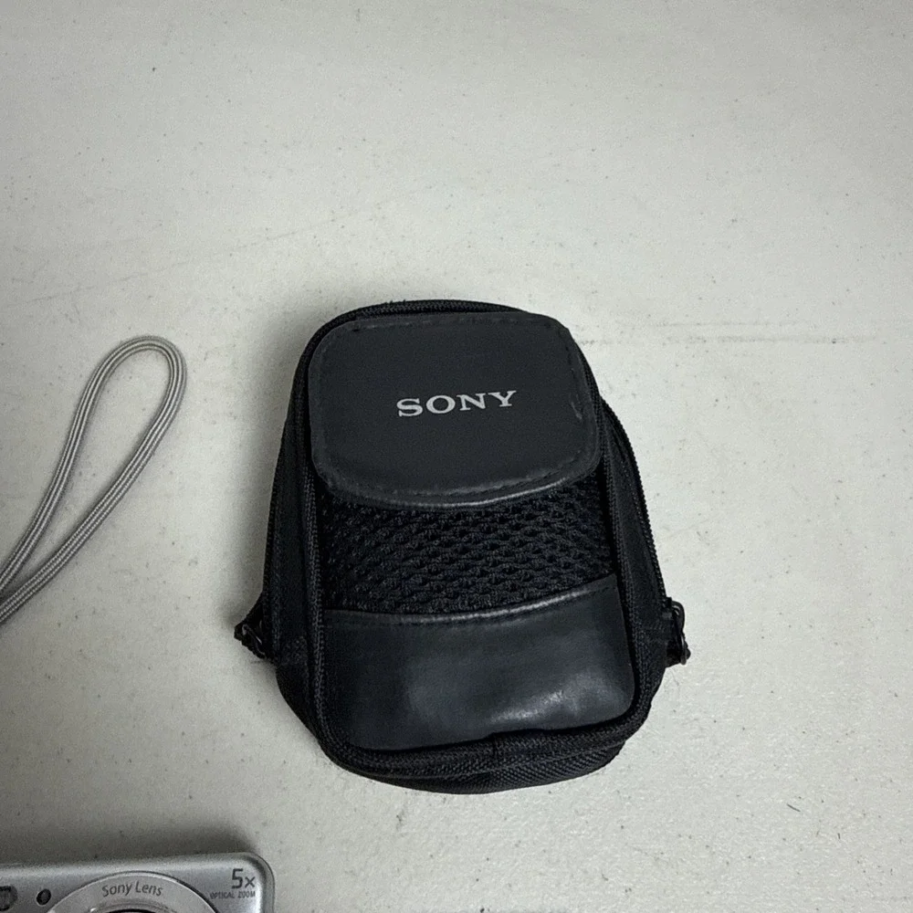 Sony Cyber-shot DSC-W710 Silver Digital Camera 16.1MP 5x Zoom w/ Battery & Bag